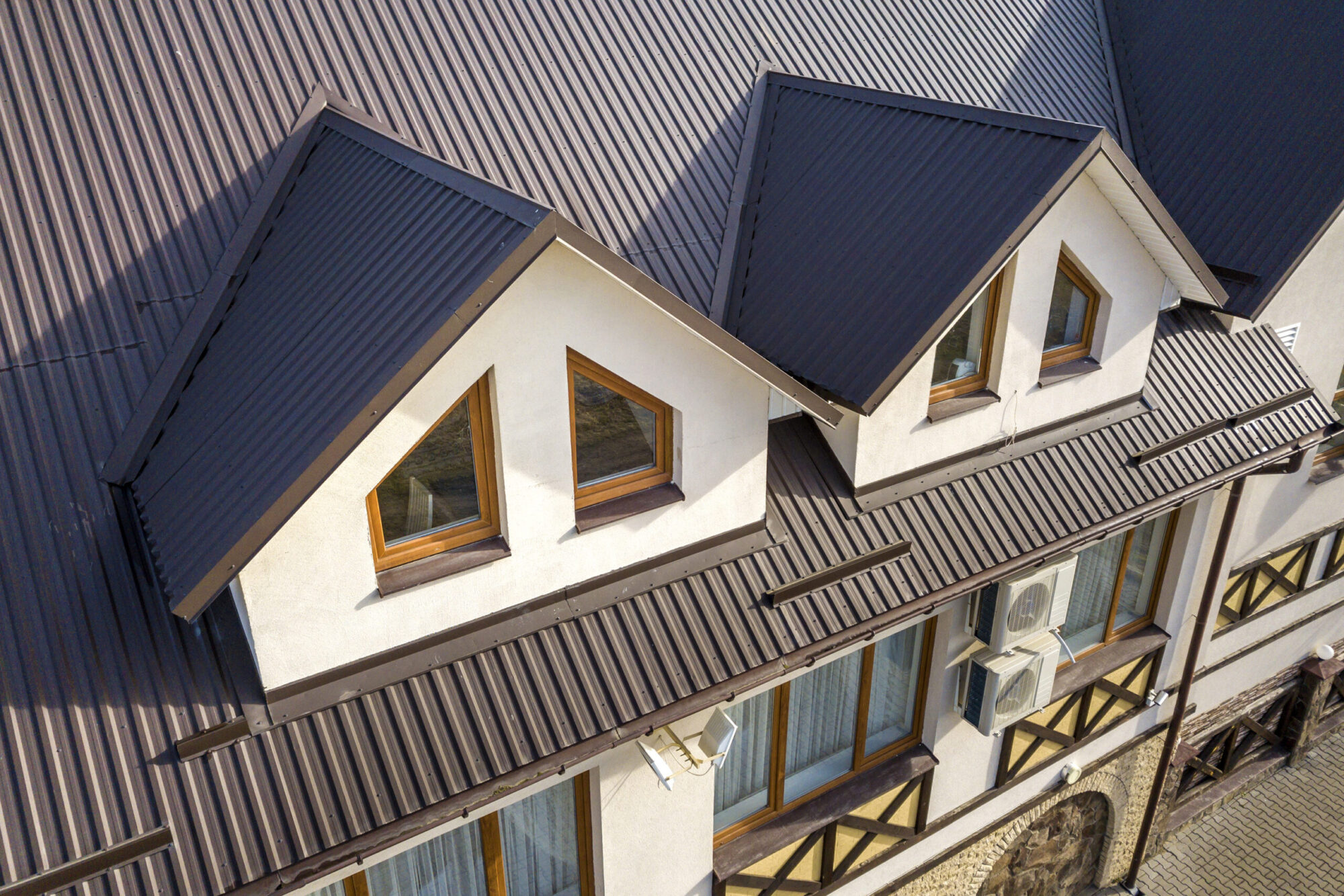 Discover the Pros and Cons of Different Roofing Materials for Your Colorado Home