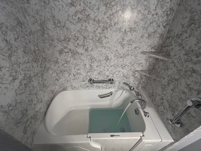 Carter - Walkin Tub